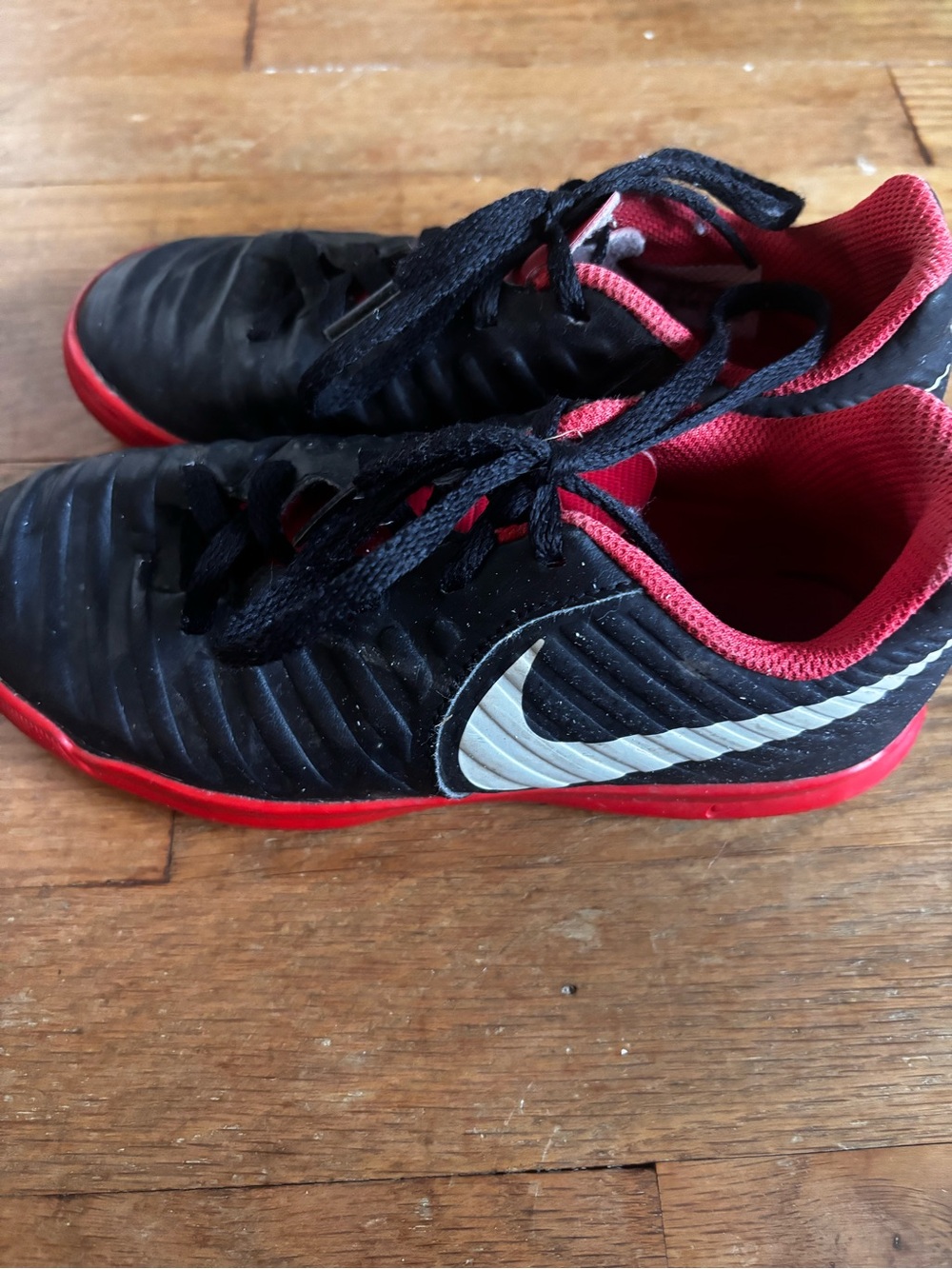 Nike Jr Tiempo Legend Indoor Soccer Shoes Black Red - Size 13C